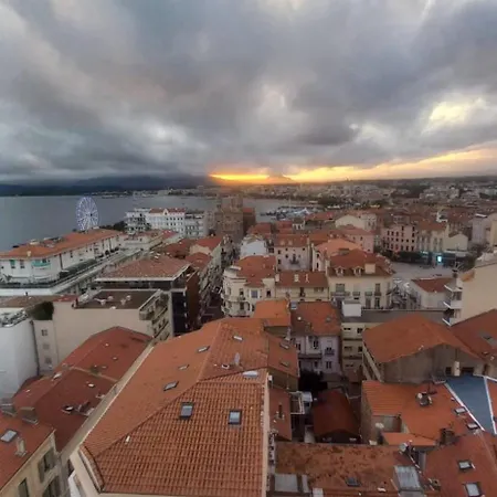 Vue Saint-Raphael (Var)